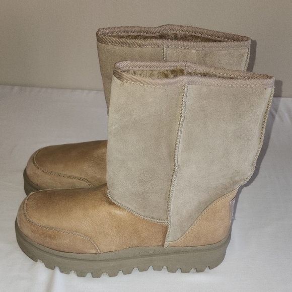 Skechers Women's Tan Boots - Picture 3 of 8